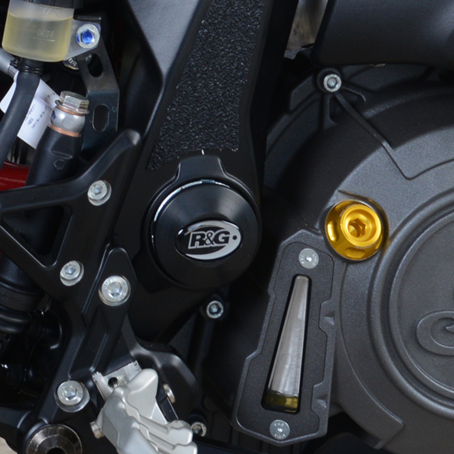 R&G Racing Frame Plug (single, RHS swingarm pivot) for Indian FTR1200 (S) '18-'22 R&G Racing Frame Plug (single, RHS swingarm pivot) for Indian FTR1200 (S) '18-'22